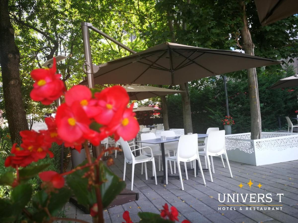 Hotel Univers คลูจ-นาโปกา ภายนอก รูปภาพ